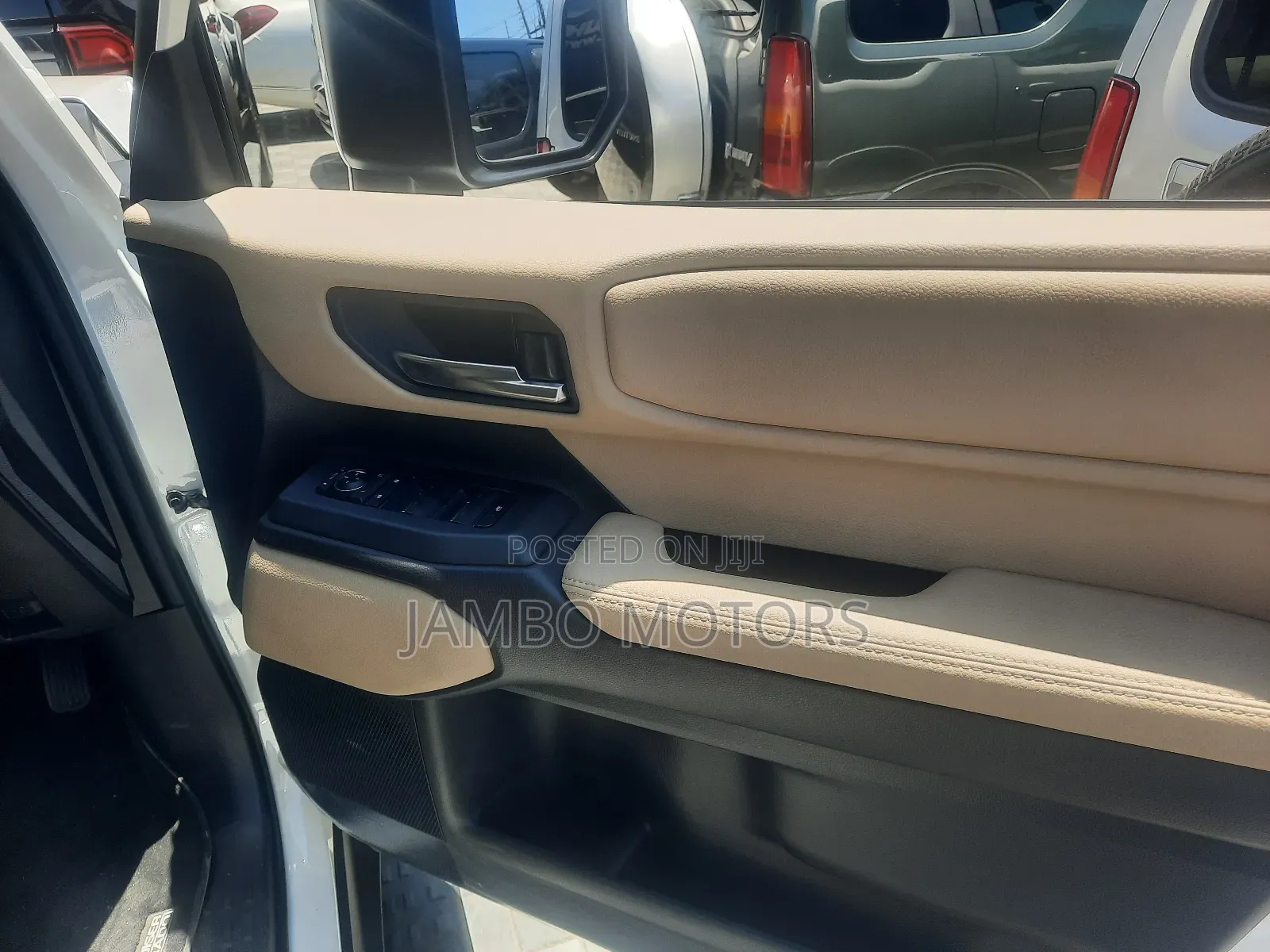 Toyota Land Cruiser Prado 2024 White