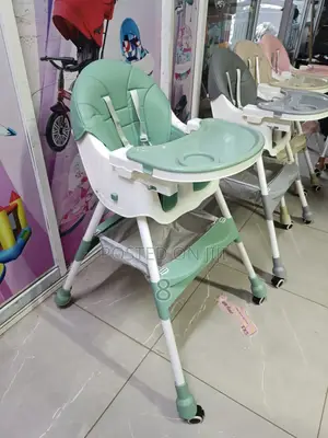 Portable Baby Feeding Chair – Compact and Convenient