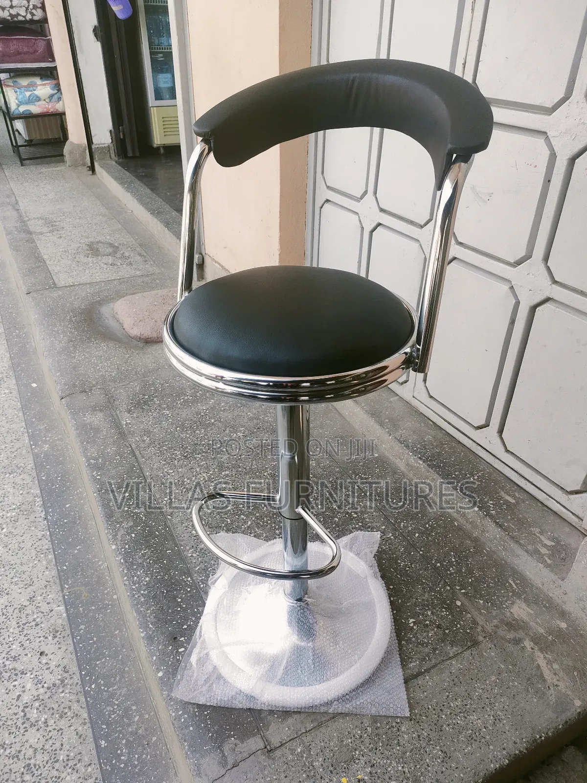 Adjustable Height Bar Stools