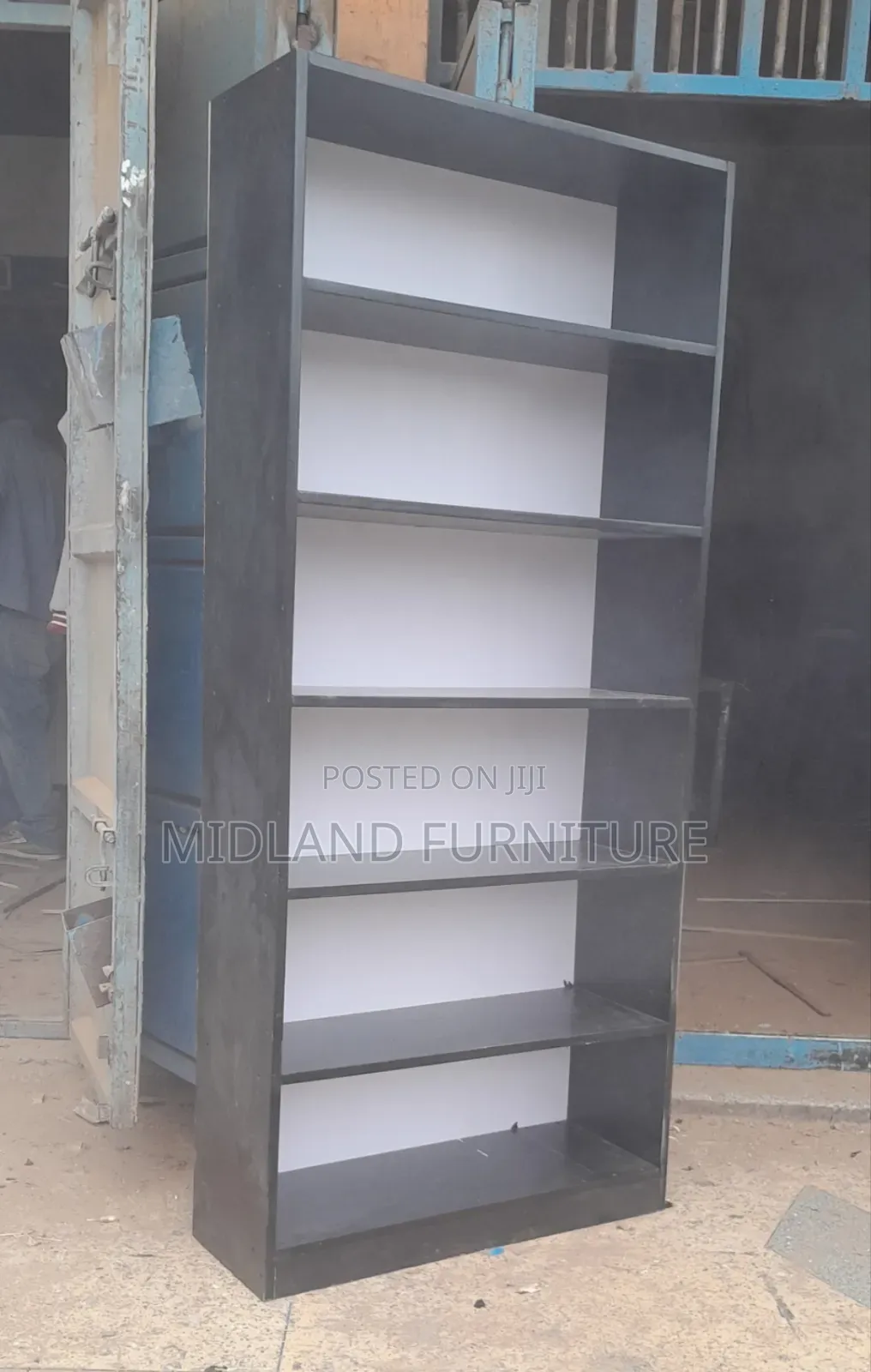 Bookshelf / Display Shelf