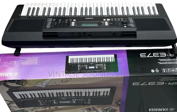 Yamaha PSR-E473 61-Key Portable Keyboard With High Voices - thumbnail 2