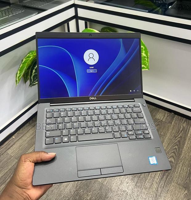 Laptop Dell Latitude 7390 8GB Intel Core i7 SSD 256GB - thumbnail 2