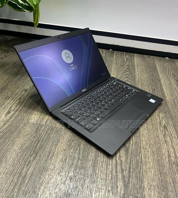 Laptop Dell Latitude 7390 8GB Intel Core i7 SSD 256GB - thumbnail 3