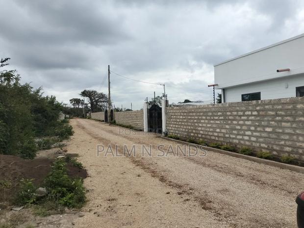 Galukinondo Prime Quarter Acre Plot - thumbnail 3