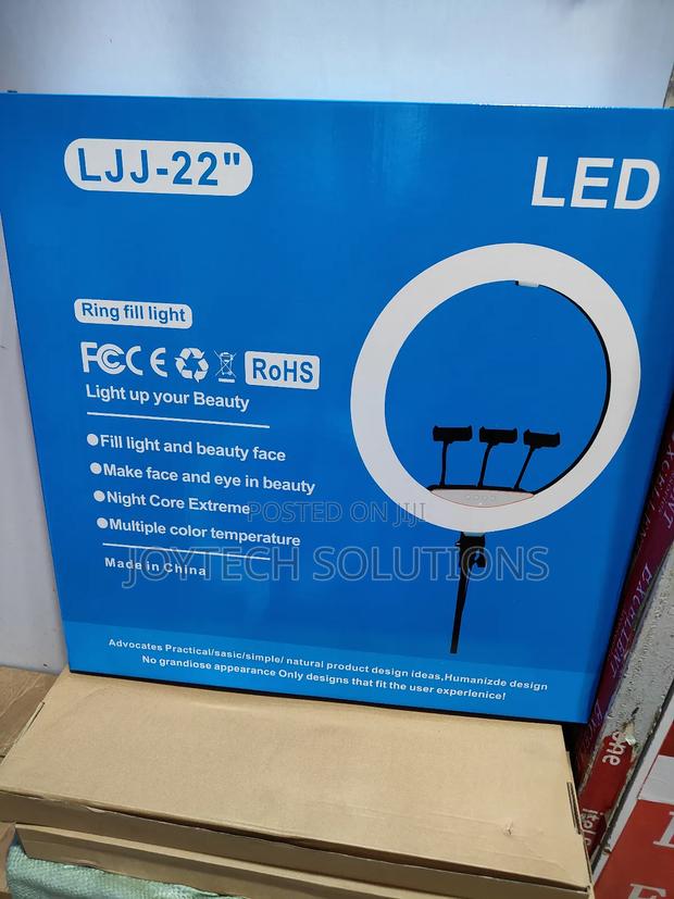 22 Inch Professional LED Ring Light With Remote Tripod. - thumbnail 2