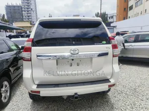 Toyota Land Cruiser Prado 2017 White