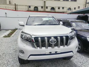 Toyota Land Cruiser Prado 2017 White