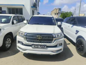 Toyota Land Cruiser Prado 2013 White