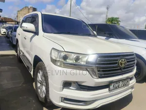 Toyota Land Cruiser Prado 2013 White