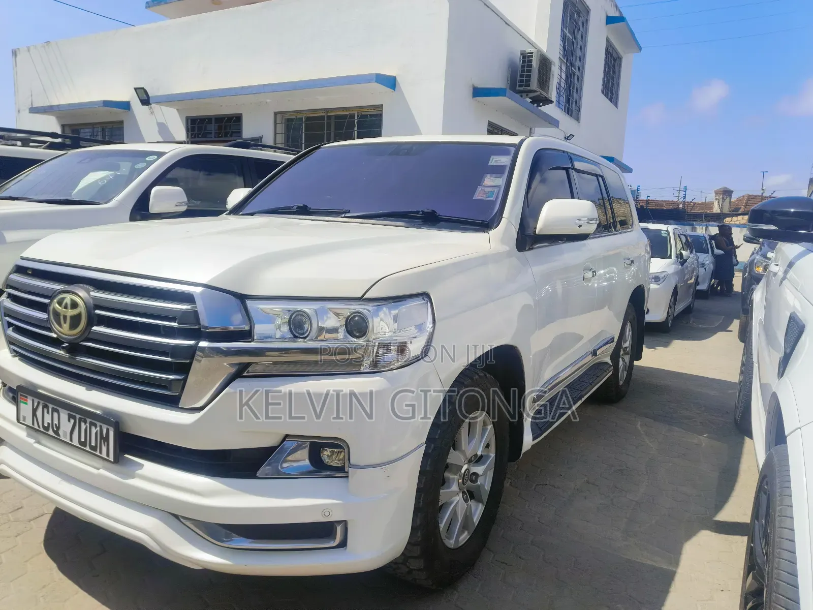 Toyota Land Cruiser Prado 2013 White