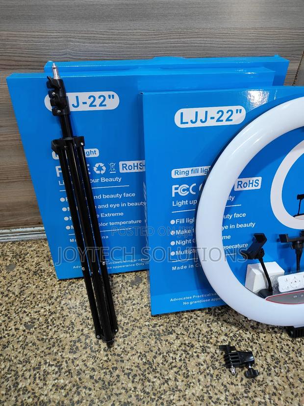 22-Inch Diameter Ring Light With Remote and Tripod - main view