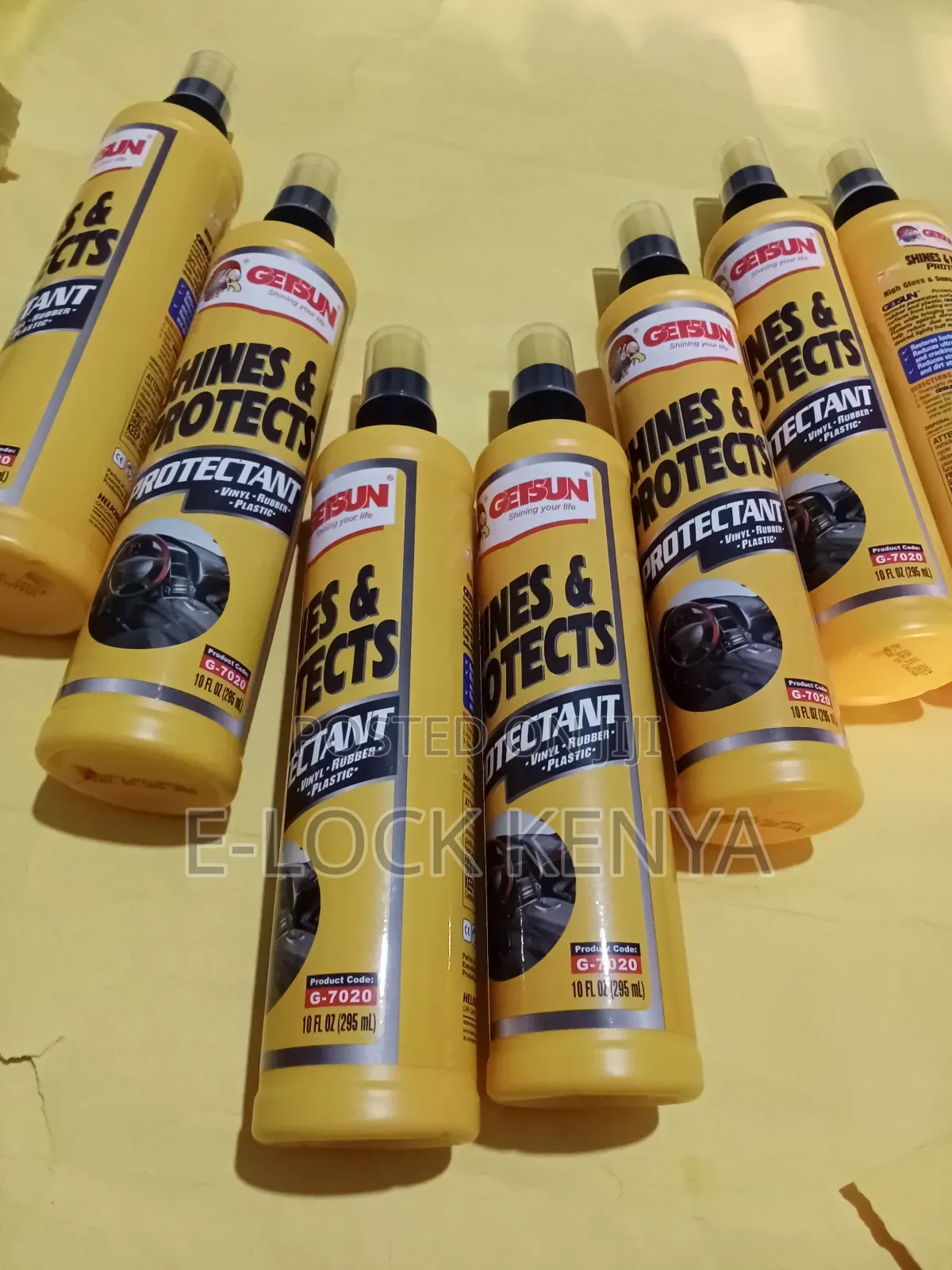 Effective Dashboard Shiner Cleaner