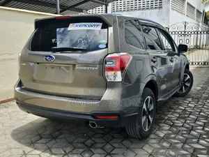 Subaru Forester 2.0XT Premium AWD 2017 Gray