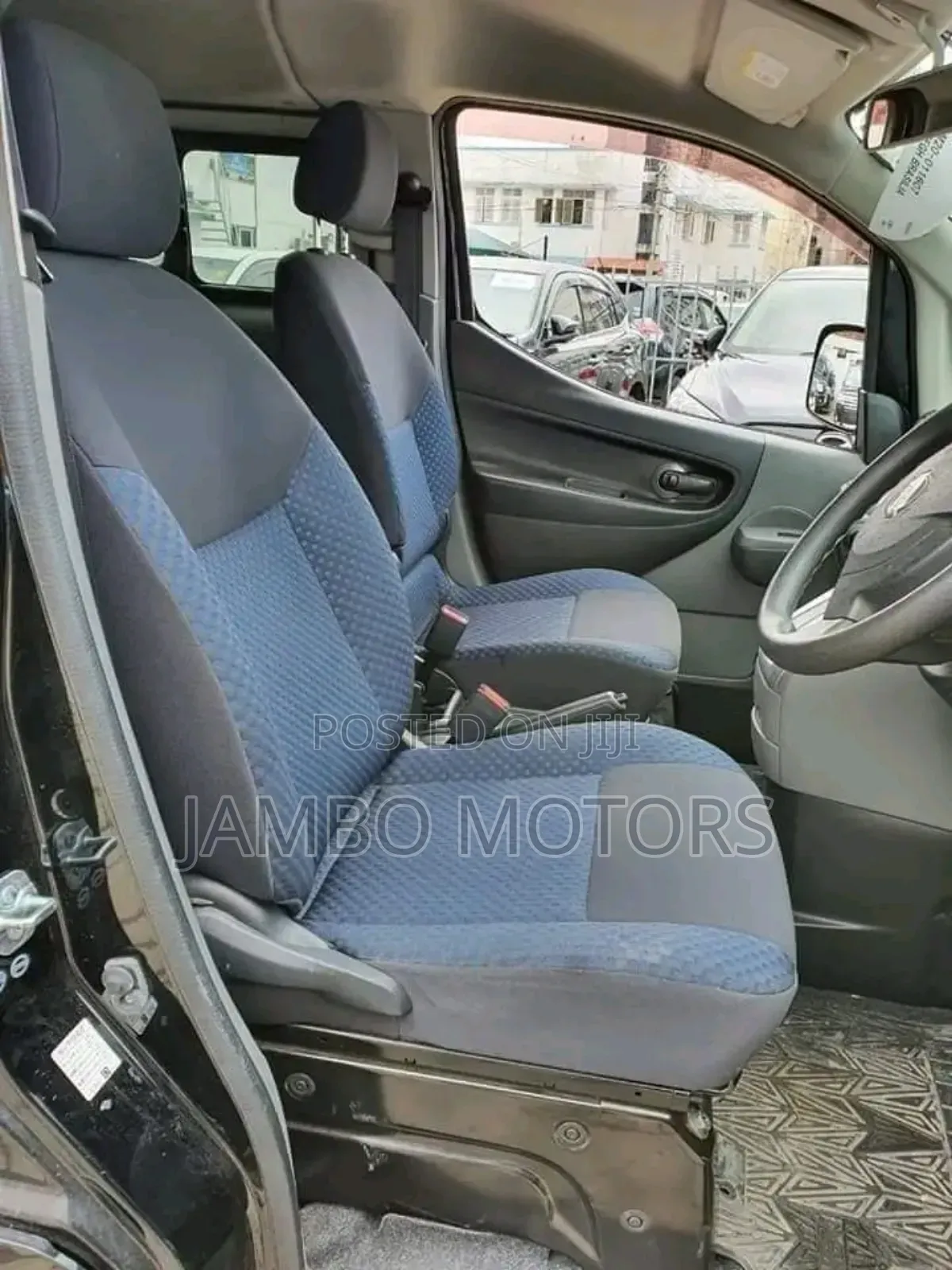 Nissan NV200 SV 2018 Black