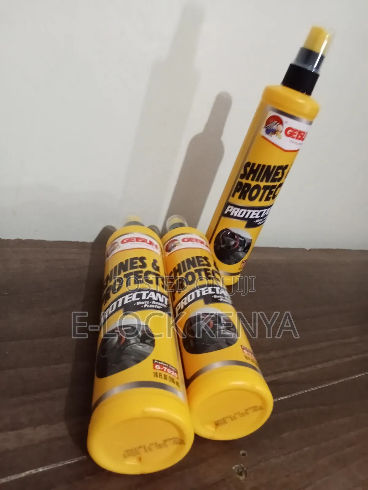 Protective Car Interior Gloss Cleaner