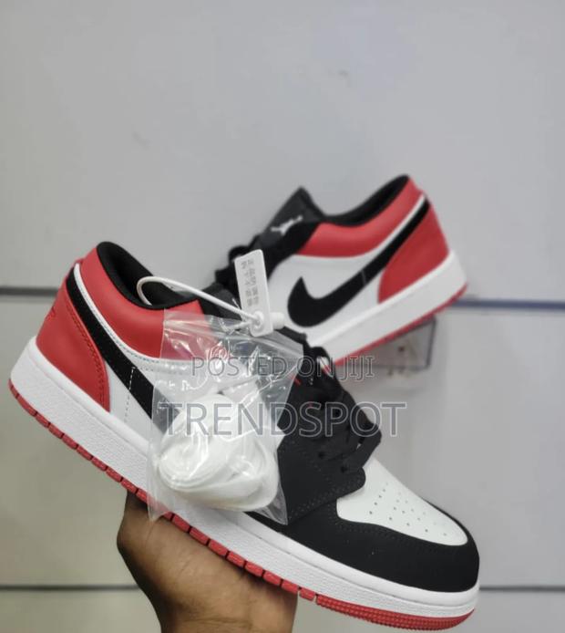 Air Jordan 1 Low 'Black Toe ' Sizes 38_45 - main view