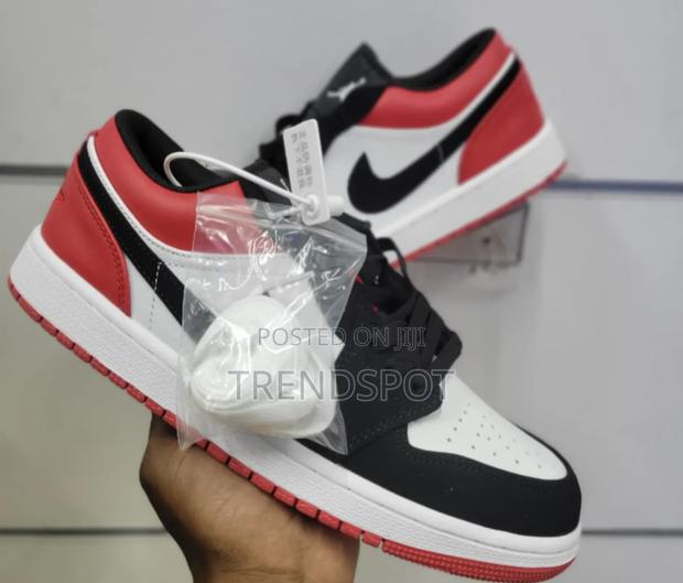 Air Jordan 1 Low 'Black Toe ' Sizes 38_45 - thumbnail 2