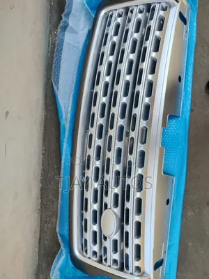 New Genuine Range Rover Vogue Front Grille