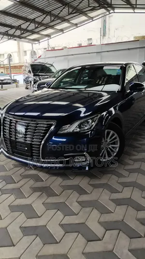 Toyota Crown 2017 Blue