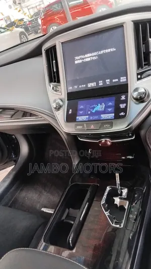 Toyota Crown 2017 Blue