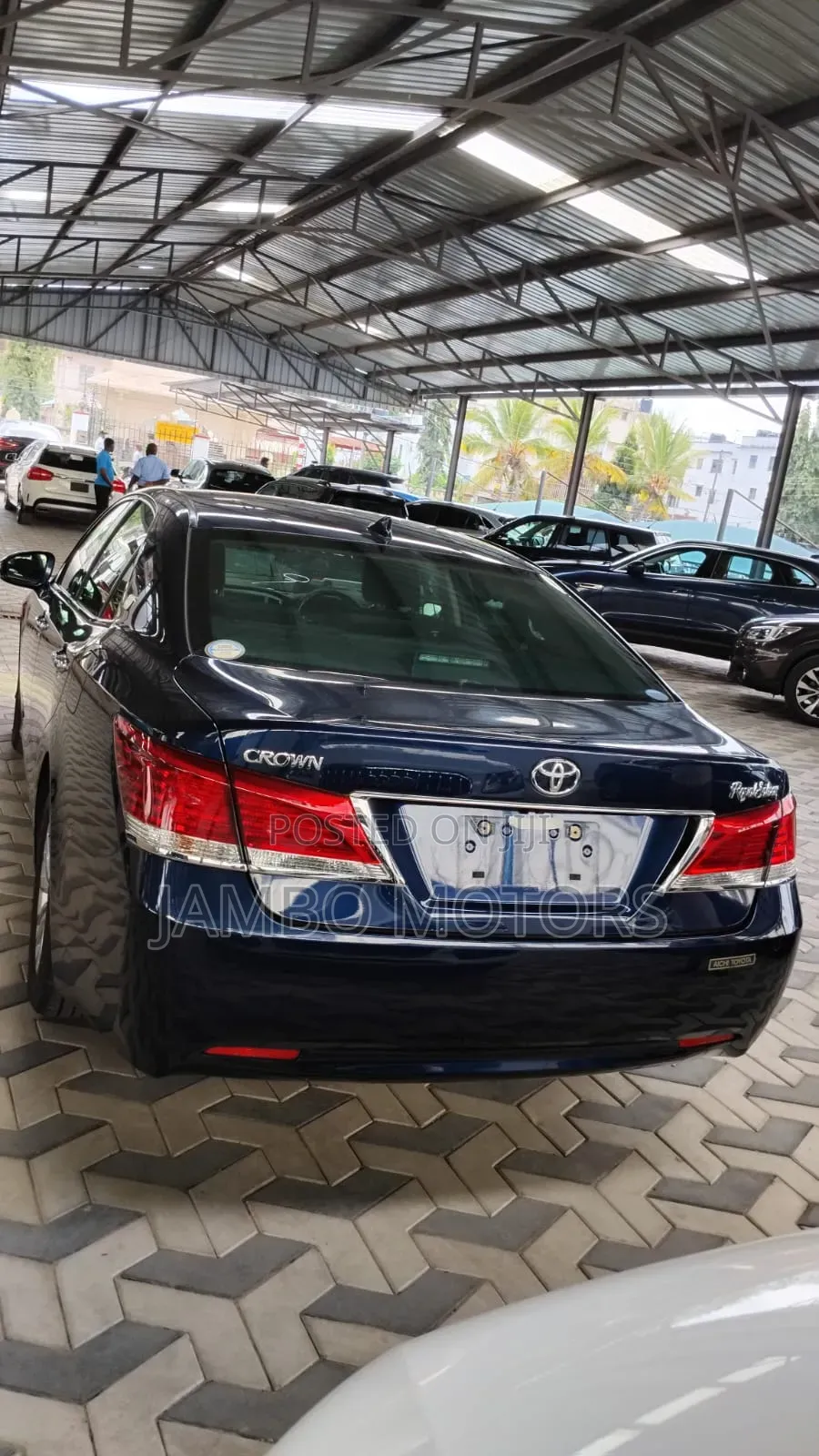 Toyota Crown 2017 Blue