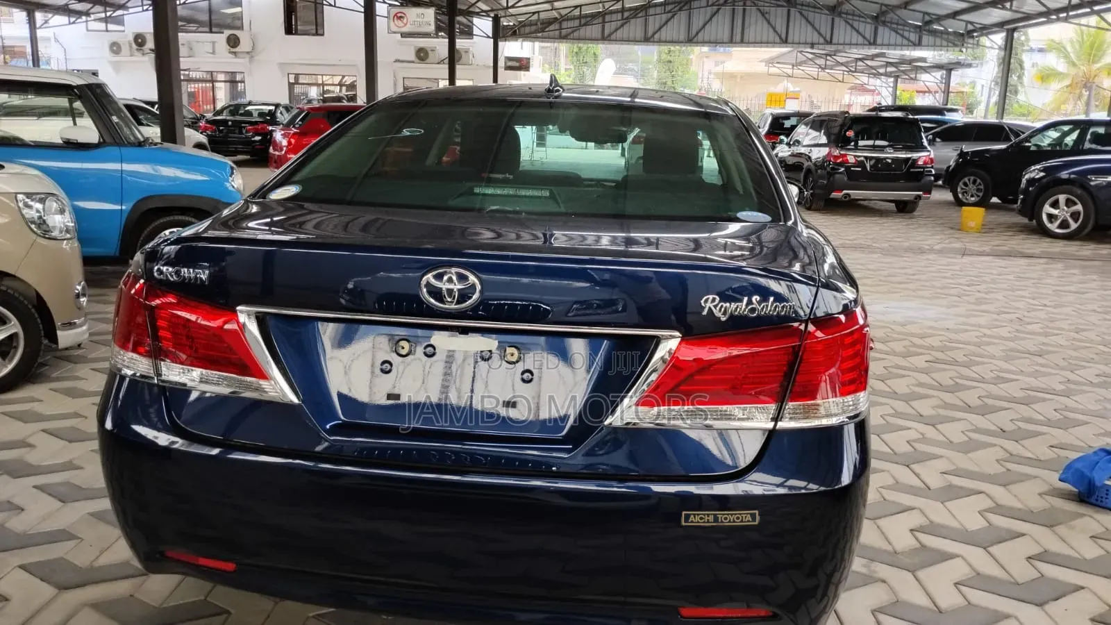 Toyota Crown 2017 Blue
