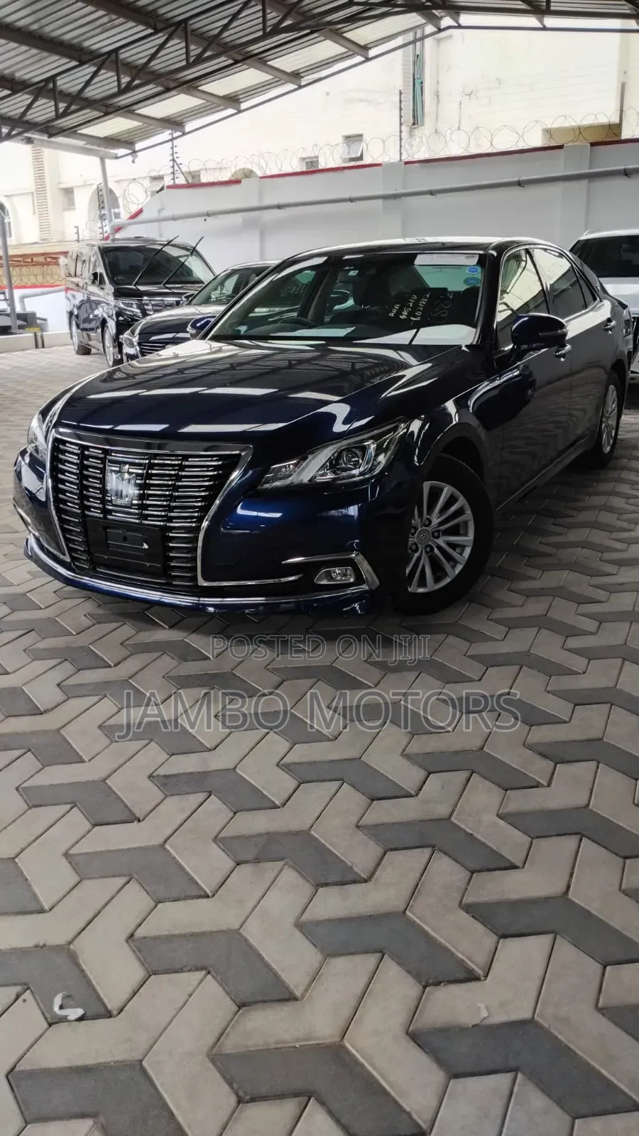 Toyota Crown 2017 Blue