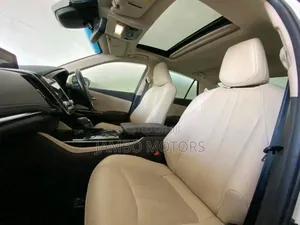 Toyota Crown 2018 White