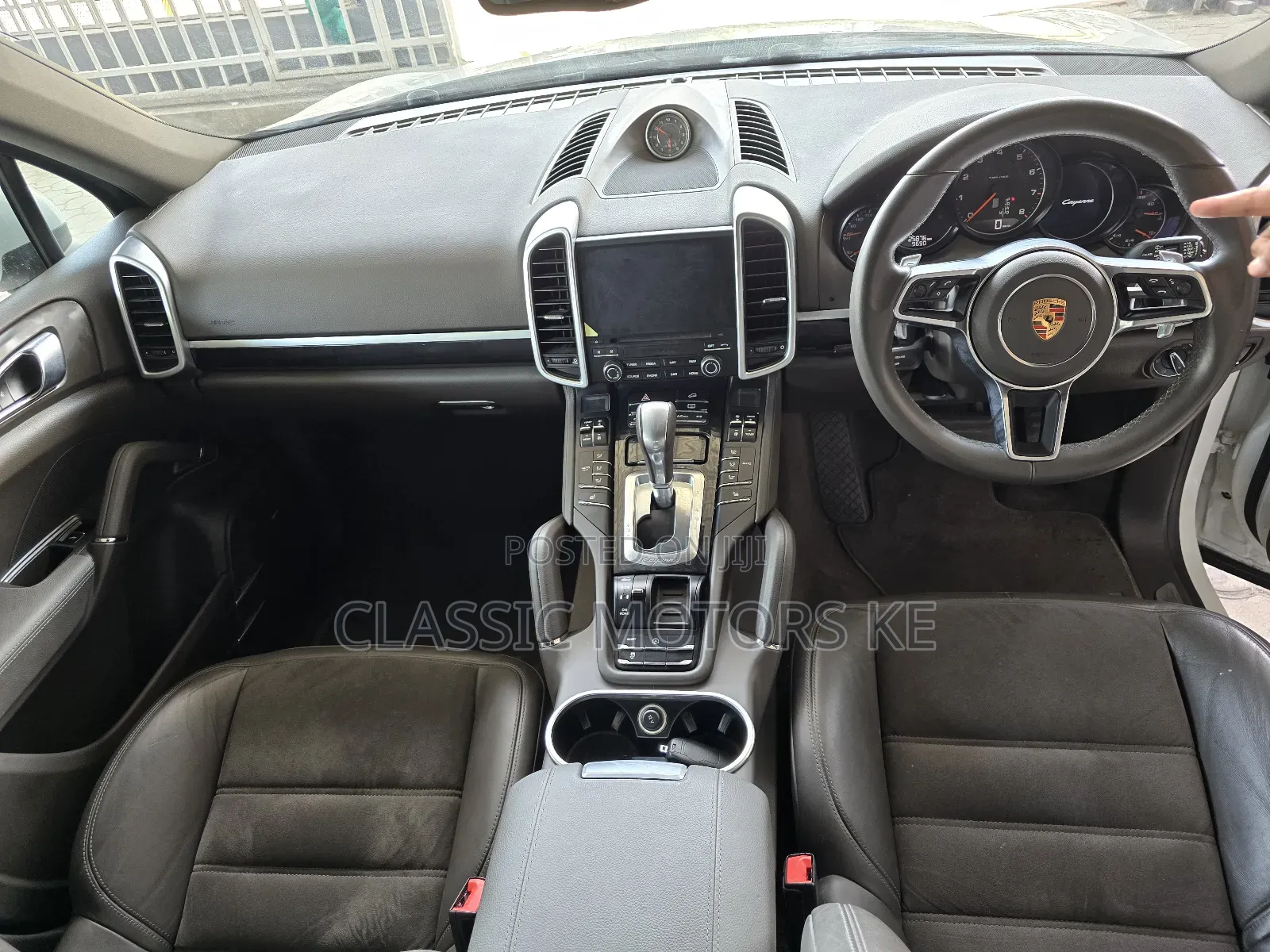 Porsche Cayenne Platinum Edition AWD 2018 White