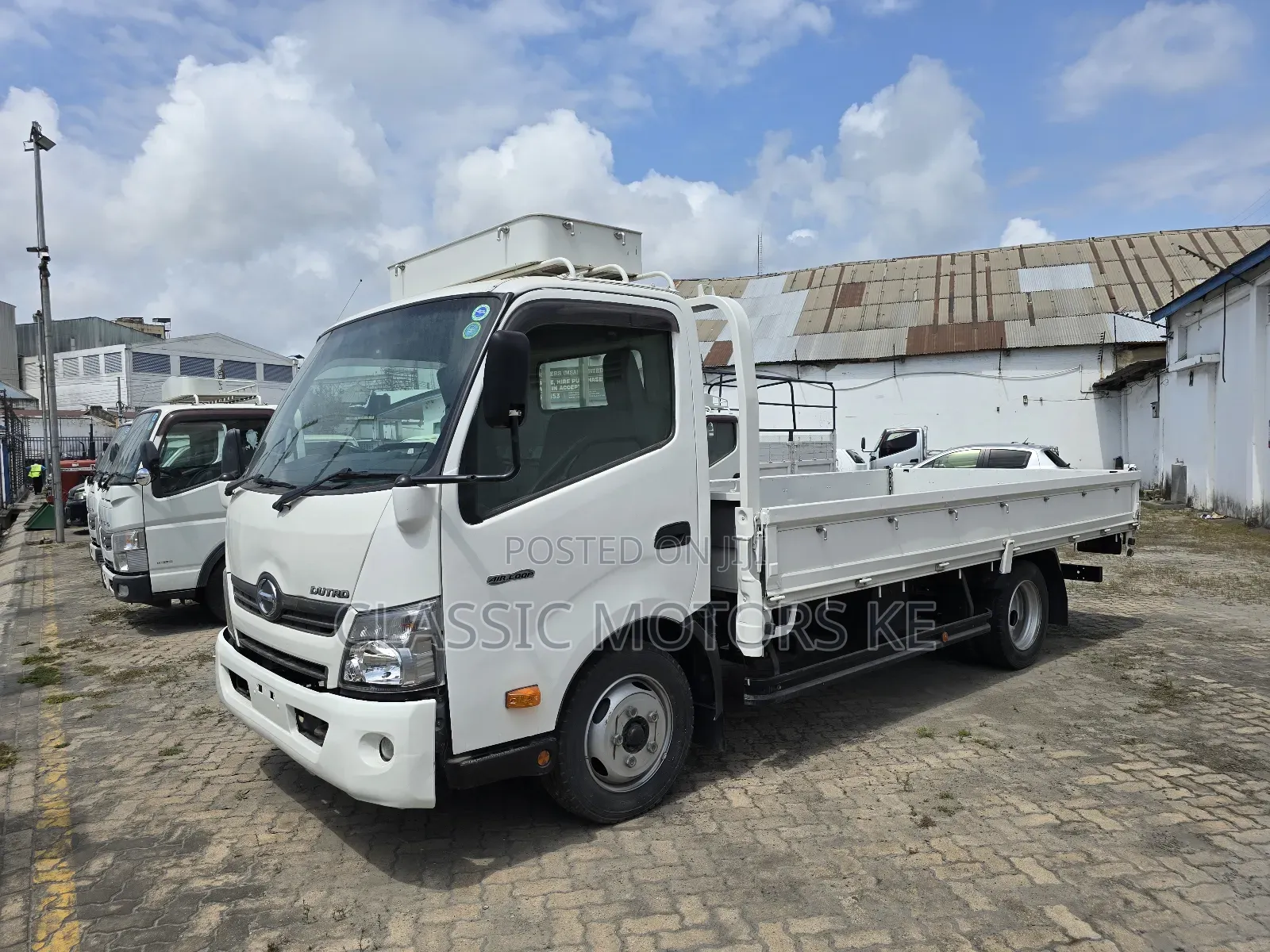 HINO DUTRO, 2017, 3 Ton, Manual Diesel