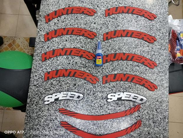 8pcs Speed Hunters Tire Stickers+8pc Plain Stickers+Glue