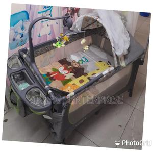 Co- Sleeper Bassinet - thumbnail 2