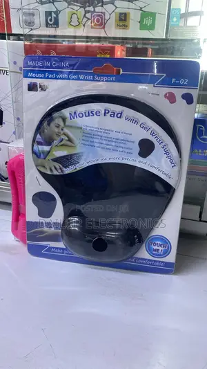 Mouse Pad With Gel Wrist Support