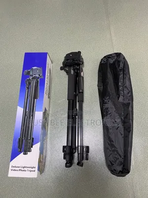 Deluxe Light Weight Tripod Stand
