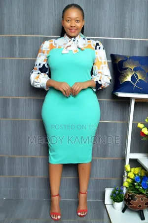Bodycon Dress With Floralpart
