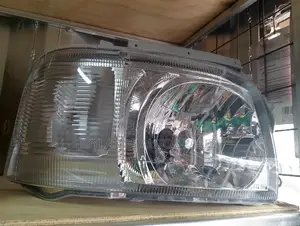 Toyota Hiace 7l 2005/2007 Headlamp/Headlight