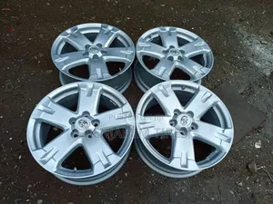 Original Rims Size 18 Inch Set for Toyota Rav4.