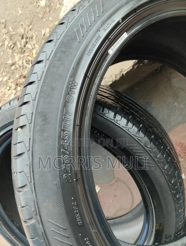 225/45r17 Bridgestone - thumbnail 2