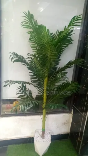 1.5m Long Palm Tree With Plastic Vase and Pebble Stones