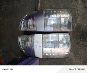 Voxy 2005 Taillights