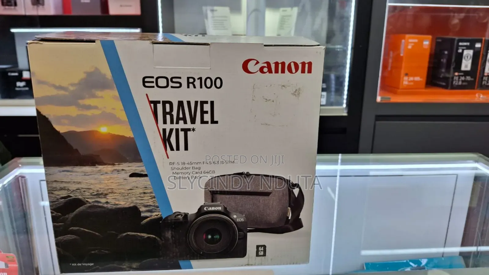 Canon EOS R100 Travel Kit