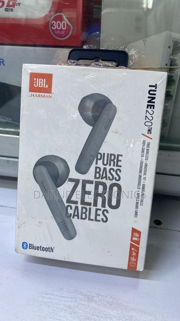JBL Tune 220 Earphones