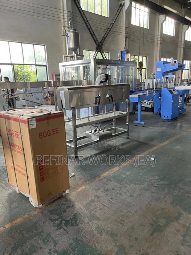 Automatic Bottled Water Shrink Labeling Machine - thumbnail 6