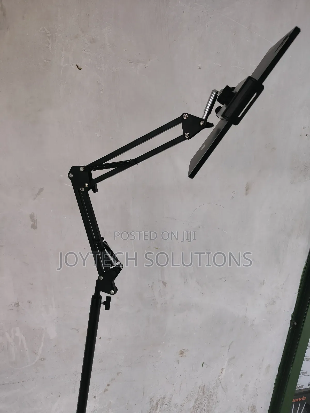 T2 Tablet Stand Holder Can Grip the Tablet and Phone