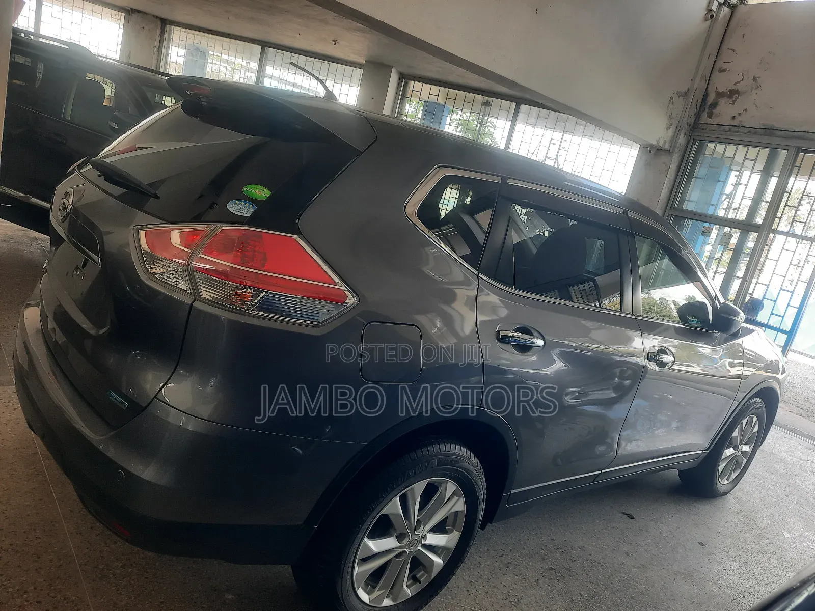 Nissan X-Trail 2.0 Petrol FWD 2016 Gray