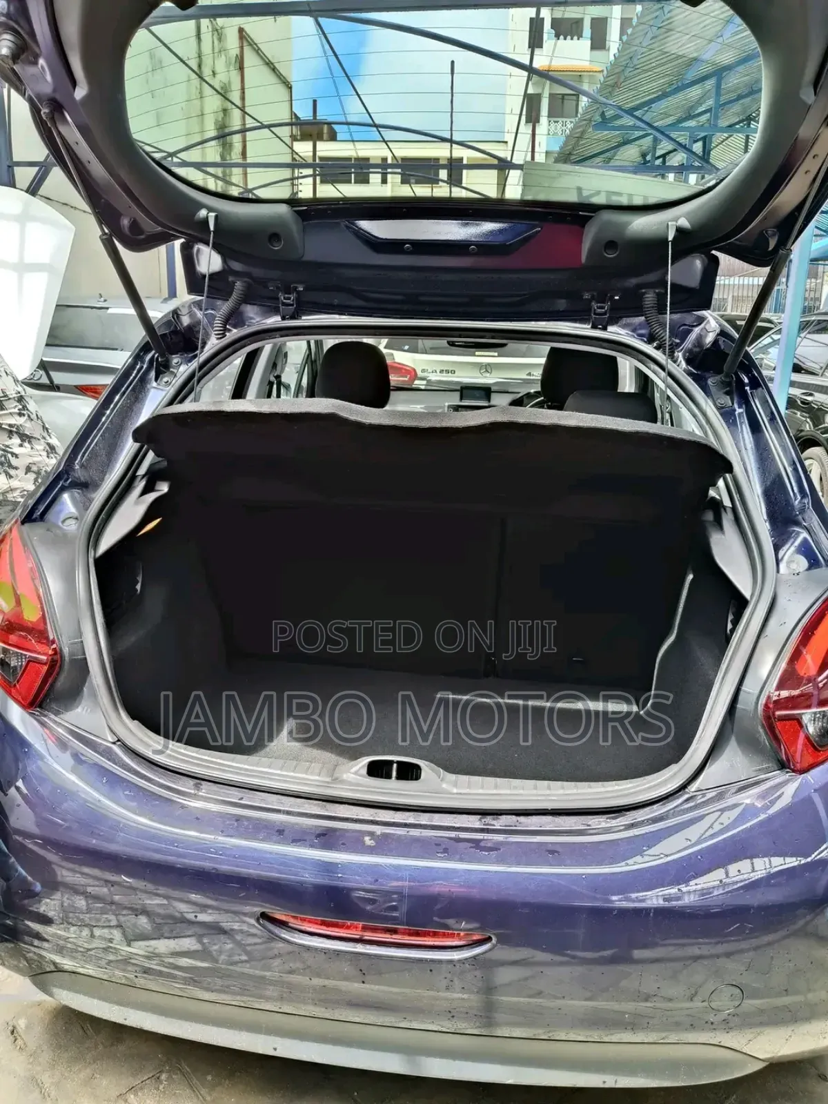 Peugeot 208 2018 Purple