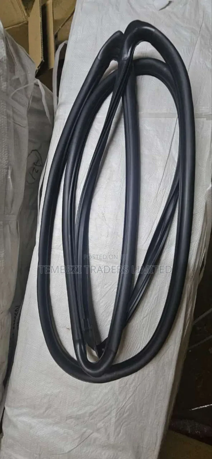 Windscreen Moulding Landcruiser 79