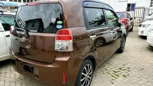 Toyota Spade 1.5 2018 Brown