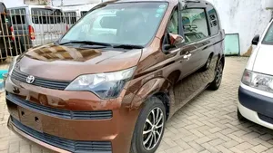 Toyota Spade 1.5 2018 Brown
