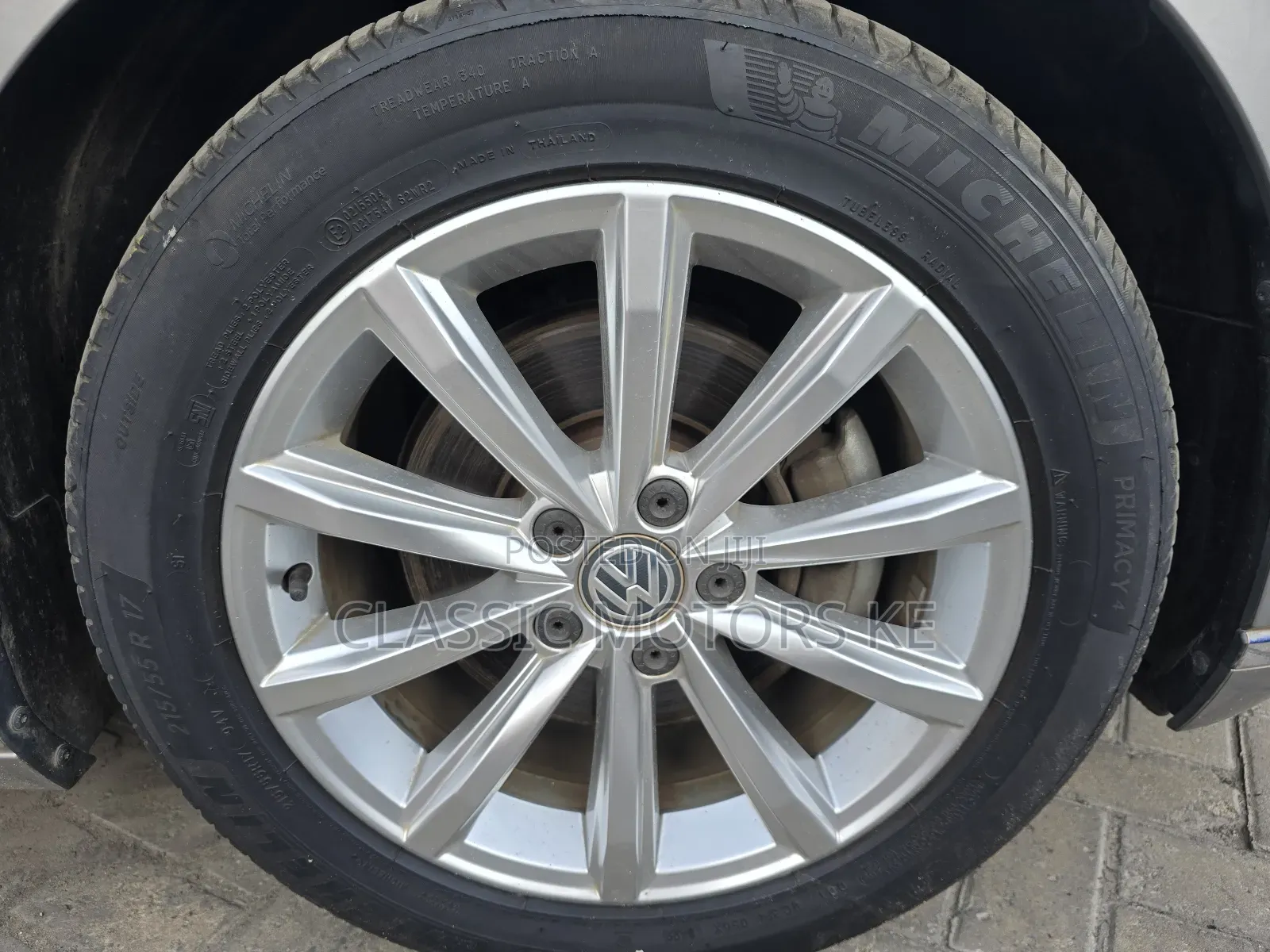 Volkswagen Passat 2017 Silver